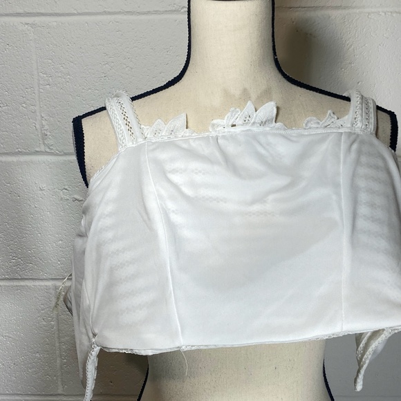 Jacaranda Open Weave Bustier Top w Floral Applique - Picture 8 of 11